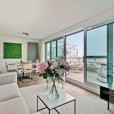Апартаменты Modern Penthouse With Stunning Sea-View, Sauna And 2 Large Terraces! Кнокке-Хейст Экстерьер фото
