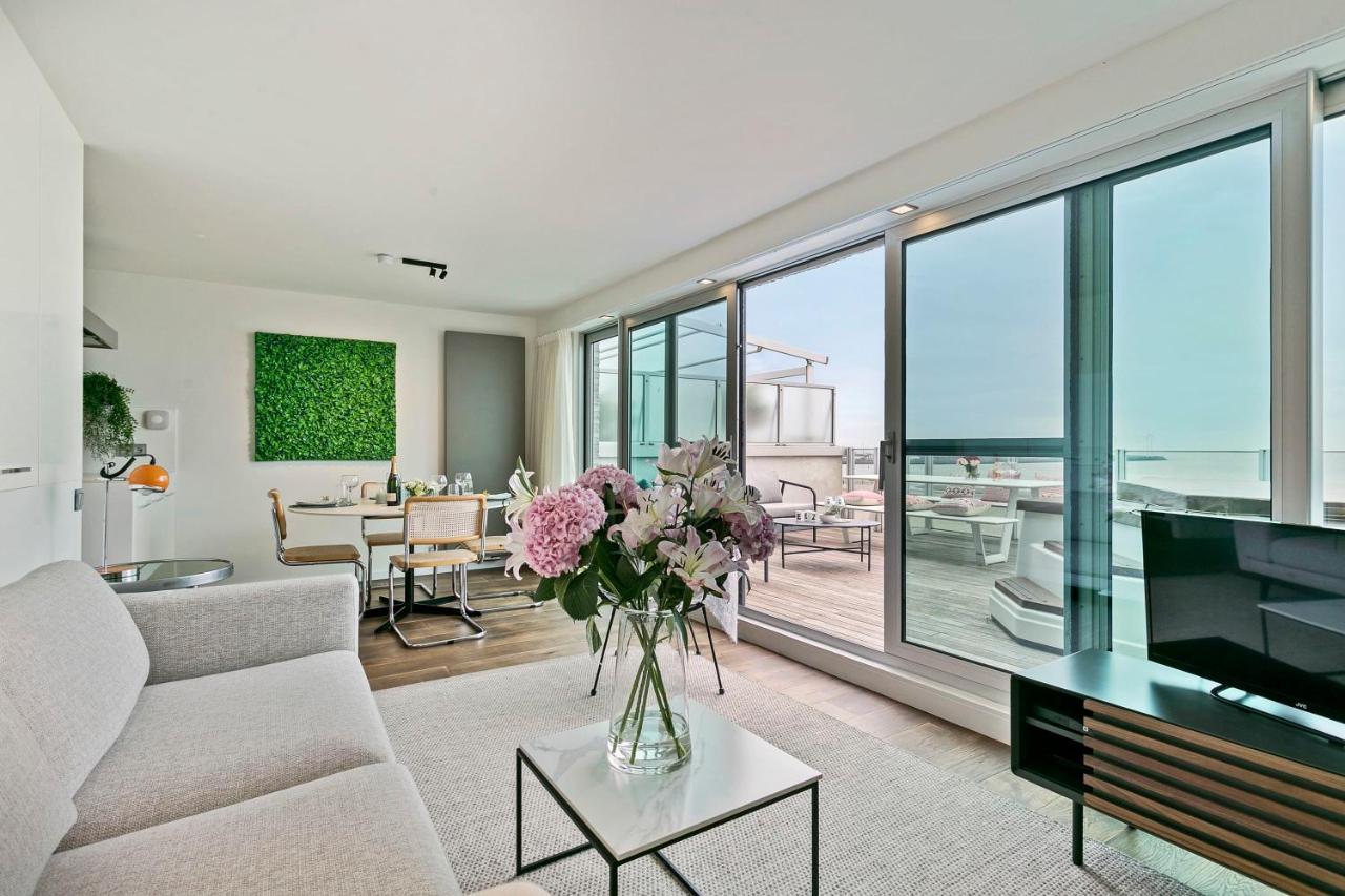 Апартаменты Modern Penthouse With Stunning Sea-View, Sauna And 2 Large Terraces! Кнокке-Хейст Экстерьер фото