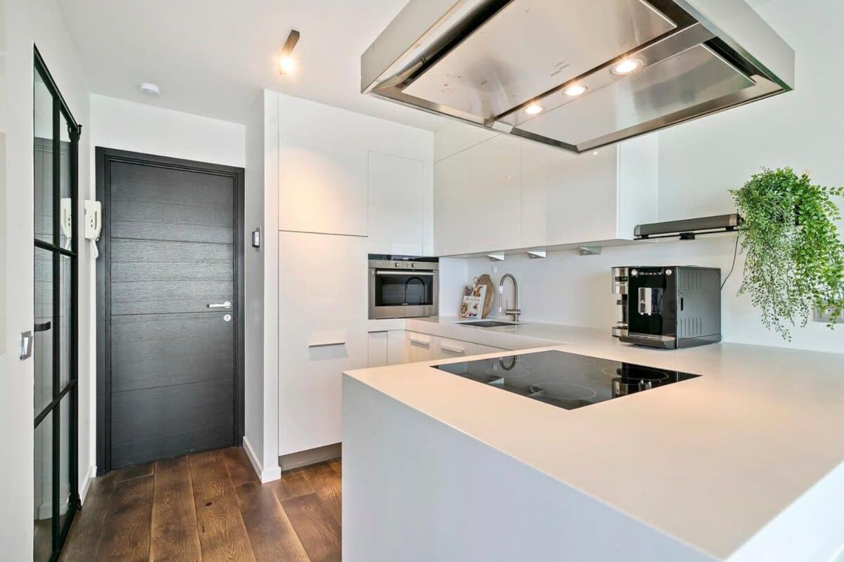 Апартаменты Modern Penthouse With Stunning Sea-View, Sauna And 2 Large Terraces! Кнокке-Хейст Экстерьер фото