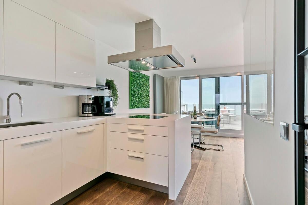 Апартаменты Modern Penthouse With Stunning Sea-View, Sauna And 2 Large Terraces! Кнокке-Хейст Экстерьер фото